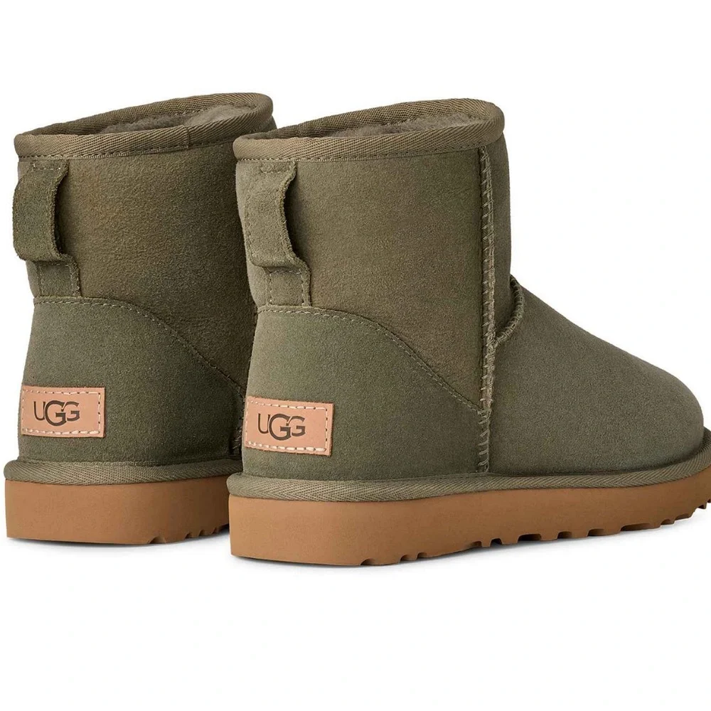 UGG® Women's Classic II Pull On Mini Boots